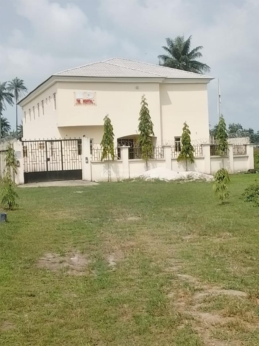 Twenty-bedroom hospital facility in Eneka