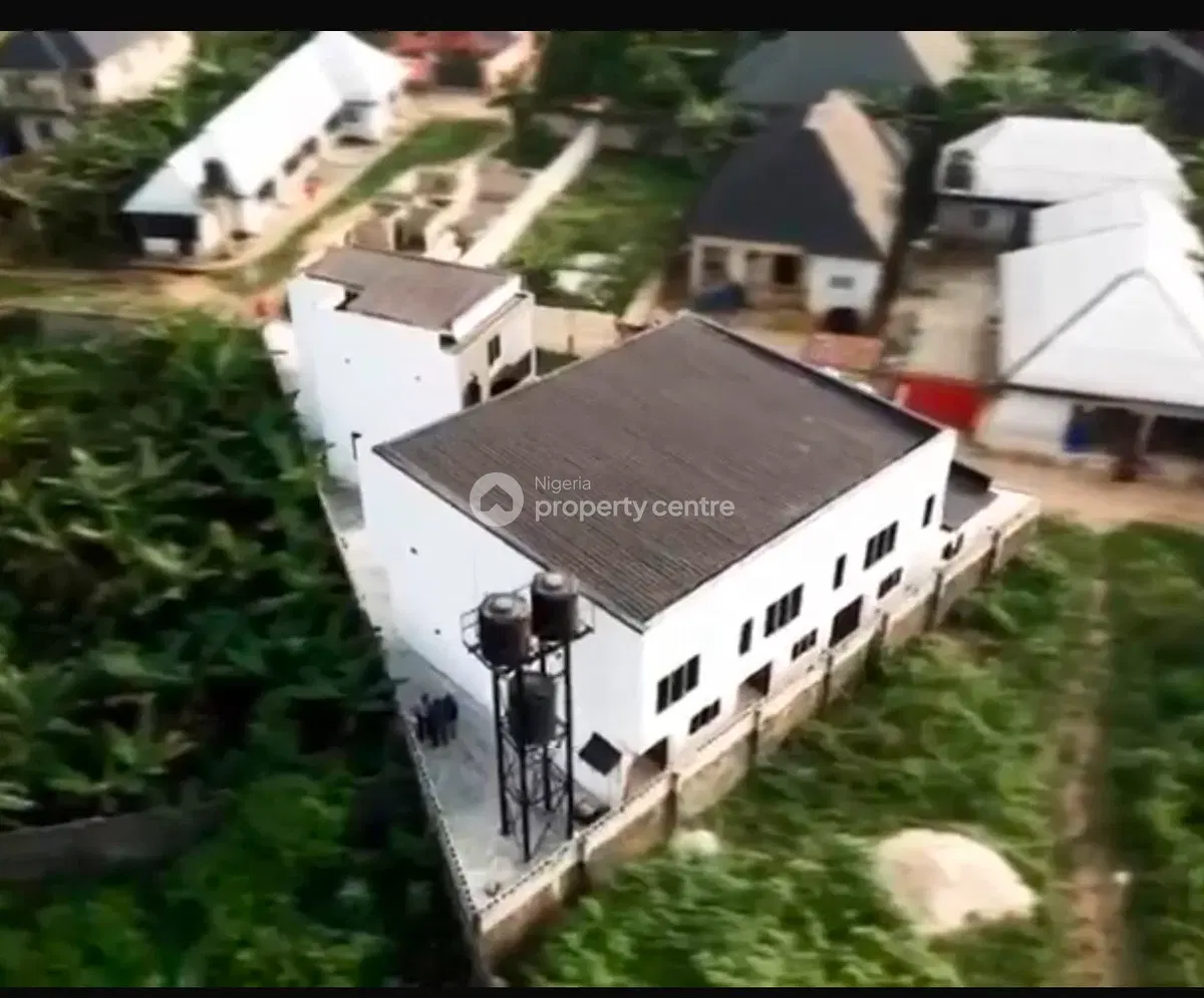 Income-generating duplex collection at Sam's Lodge